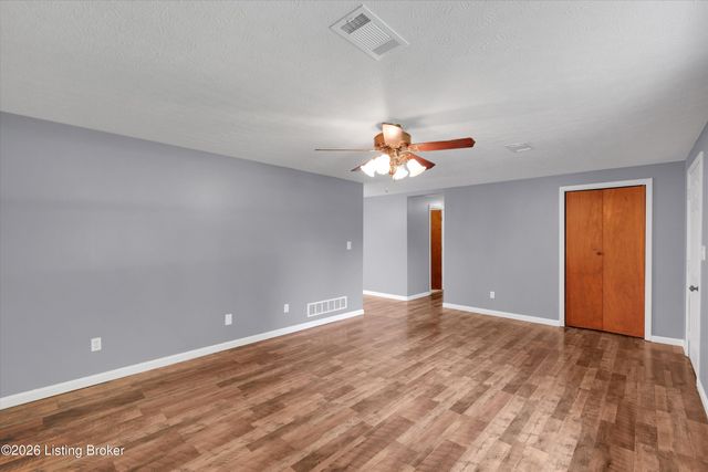 3070 Ashes Creek Ln, Bloomfield, KY 40008