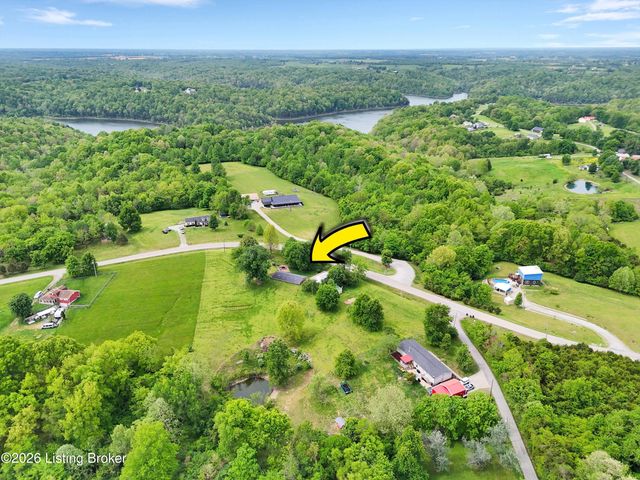 3070 Ashes Creek Ln, Bloomfield, KY 40008