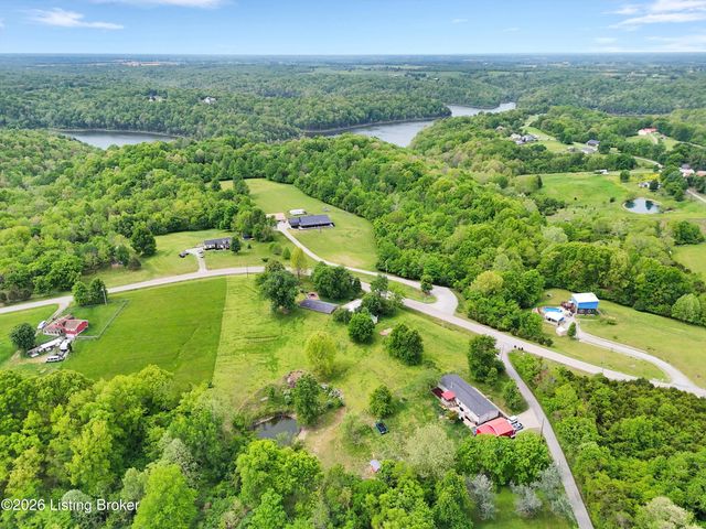 3070 Ashes Creek Ln, Bloomfield, KY 40008