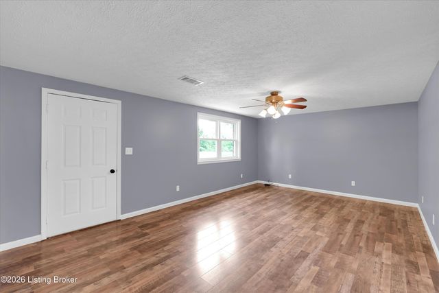 3070 Ashes Creek Ln, Bloomfield, KY 40008