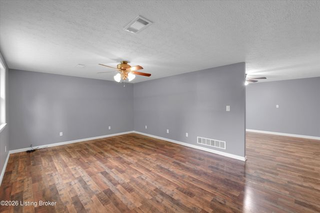 3070 Ashes Creek Ln, Bloomfield, KY 40008