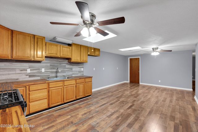 3070 Ashes Creek Ln, Bloomfield, KY 40008