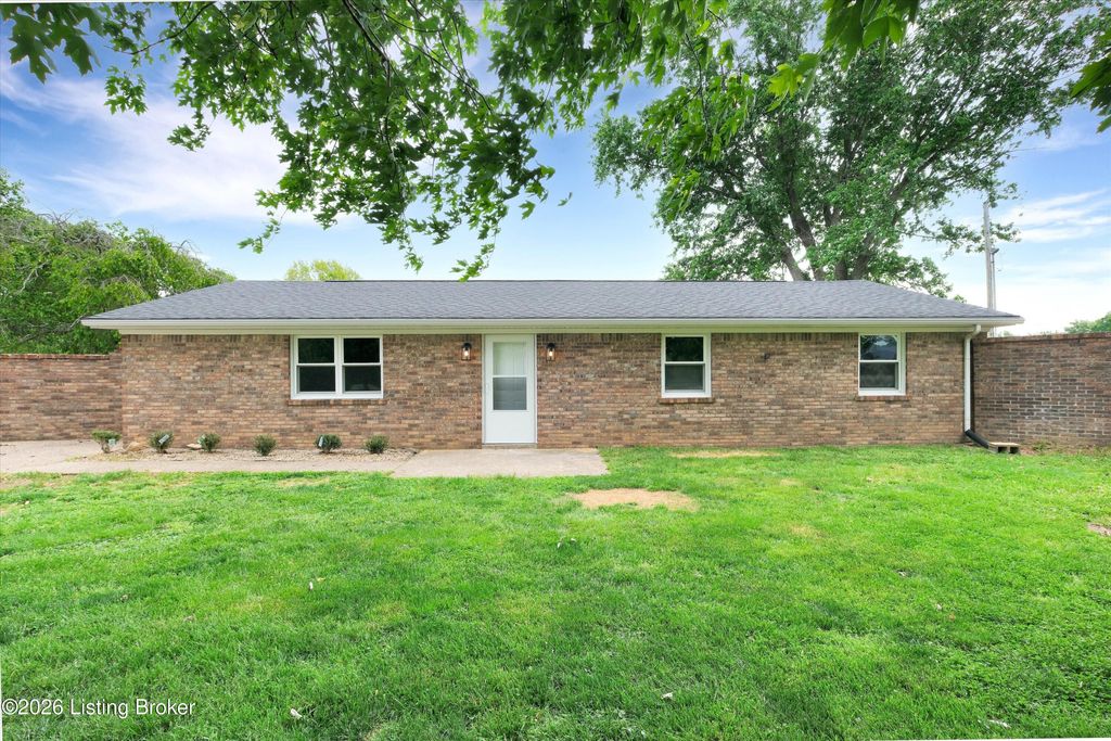 3070 Ashes Creek Ln, Bloomfield, KY 40008