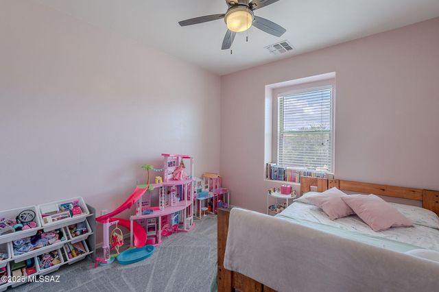 1090 E Lyle Canyon Drive, Sahuarita, AZ 85629