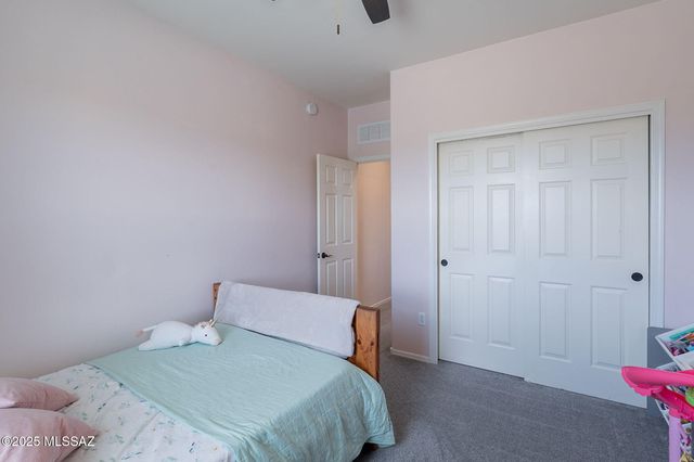 1090 E Lyle Canyon Drive, Sahuarita, AZ 85629