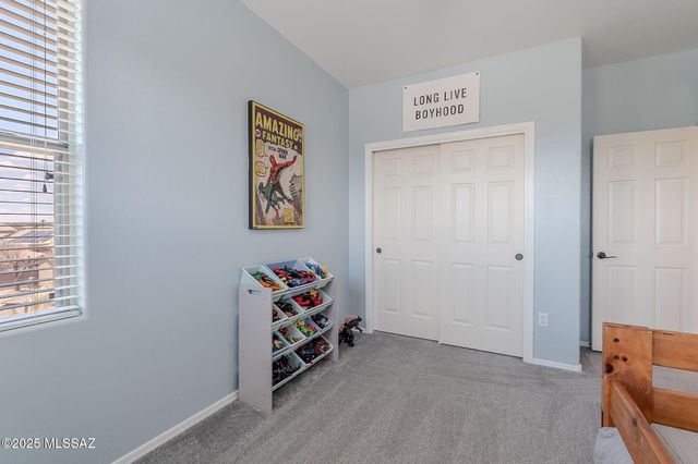 1090 E Lyle Canyon Drive, Sahuarita, AZ 85629