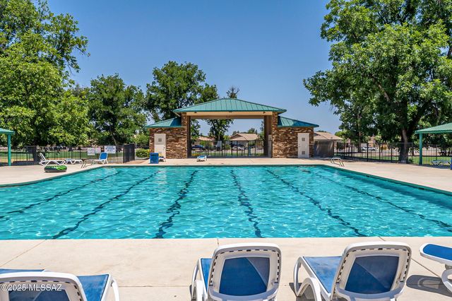 1090 E Lyle Canyon Drive, Sahuarita, AZ 85629