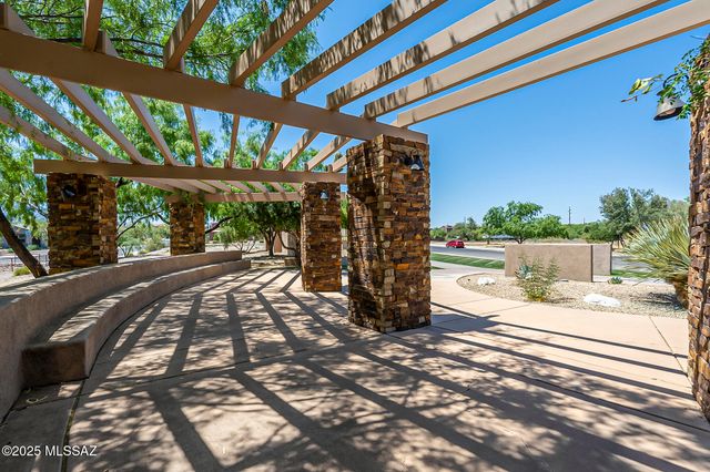 1090 E Lyle Canyon Drive, Sahuarita, AZ 85629