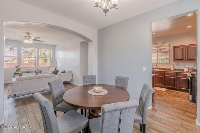 1090 E Lyle Canyon Drive, Sahuarita, AZ 85629