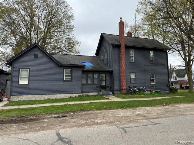 1138 W Oregon Street, Lapeer, MI 48446