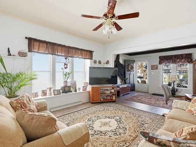 1504 Deane BOULEVARD, Racine, WI 53405