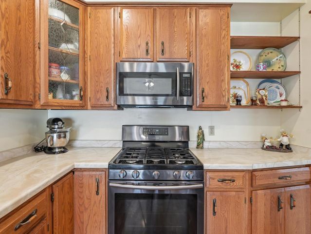 1504 Deane BOULEVARD, Racine, WI 53405
