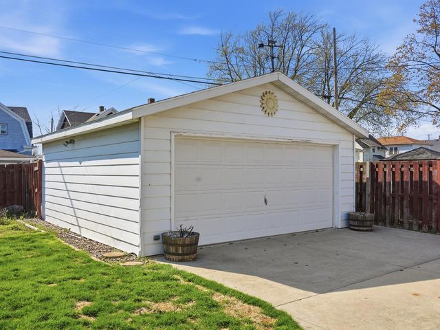 1504 Deane BOULEVARD, Racine, WI 53405