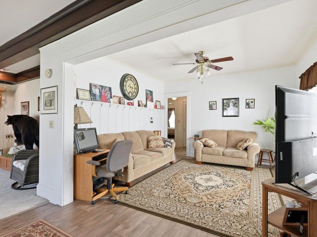 1504 Deane BOULEVARD, Racine, WI 53405