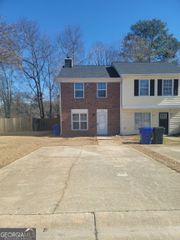 1695 Winchester Way SE, Conyers, GA 30013