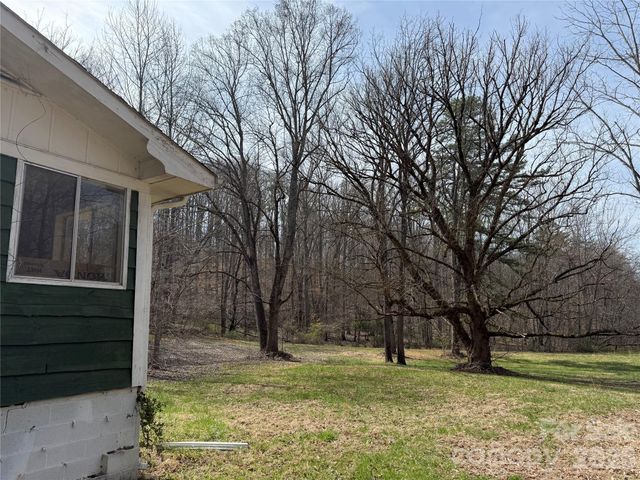 57 N Fork Road, Barnardsville, NC 28709