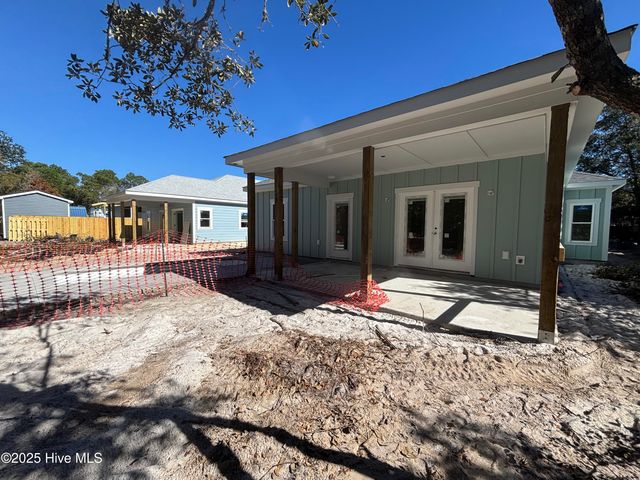 163 NW 4th Street, Oak Island, NC 28465