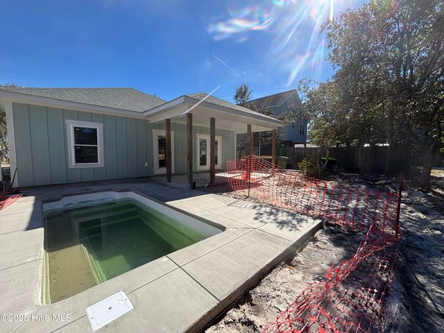 163 NW 4th Street, Oak Island, NC 28465