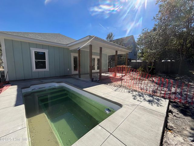 163 NW 4th Street, Oak Island, NC 28465