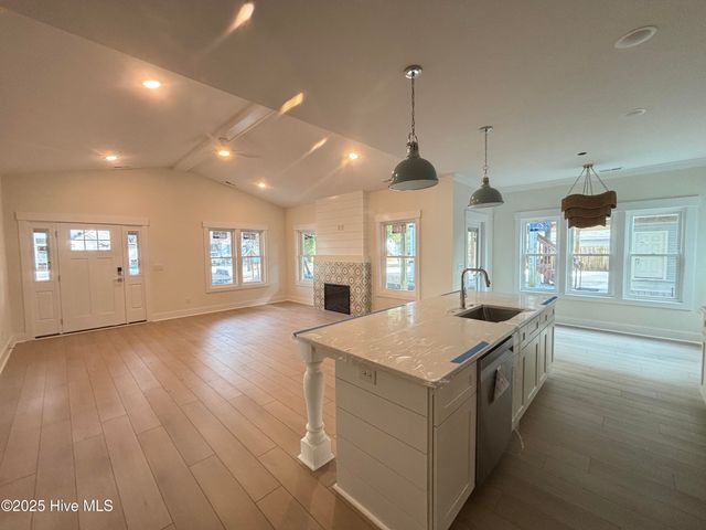 163 NW 4th Street, Oak Island, NC 28465