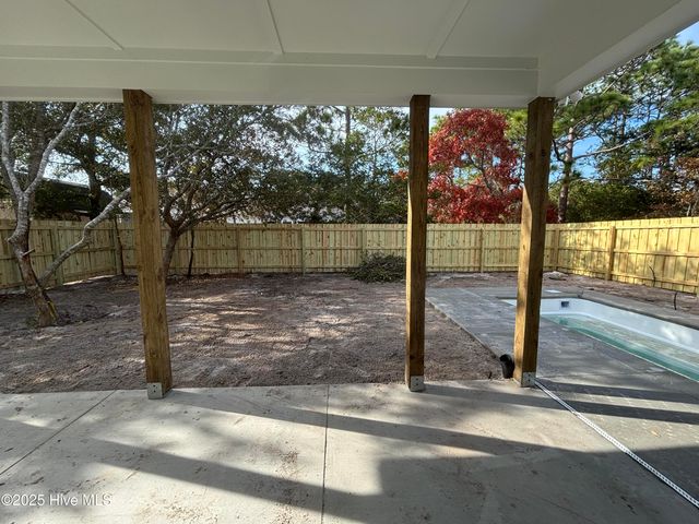 163 NW 4th Street, Oak Island, NC 28465