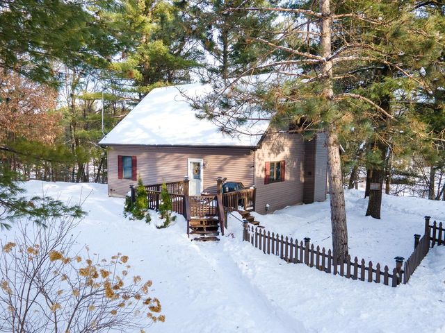 1094 10th Avenue, Hancock, WI 54943