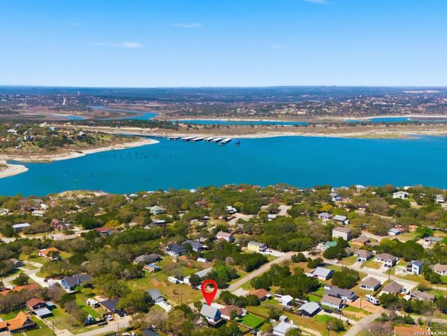 1568 Blueridge Dr, Canyon Lake, TX 78133