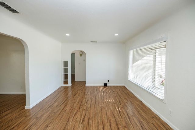 1705 Miller Ave, Modesto, CA 95354