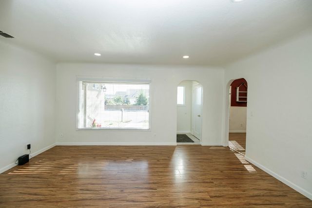 1705 Miller Ave, Modesto, CA 95354