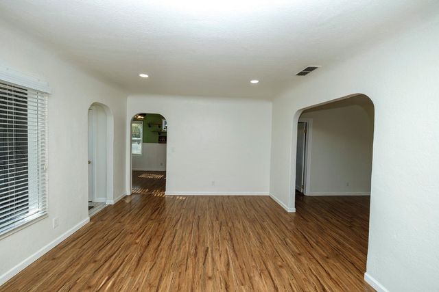 1705 Miller Ave, Modesto, CA 95354