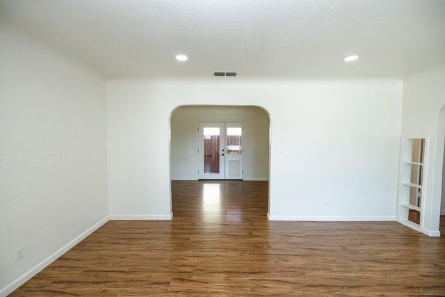 1705 Miller Ave, Modesto, CA 95354