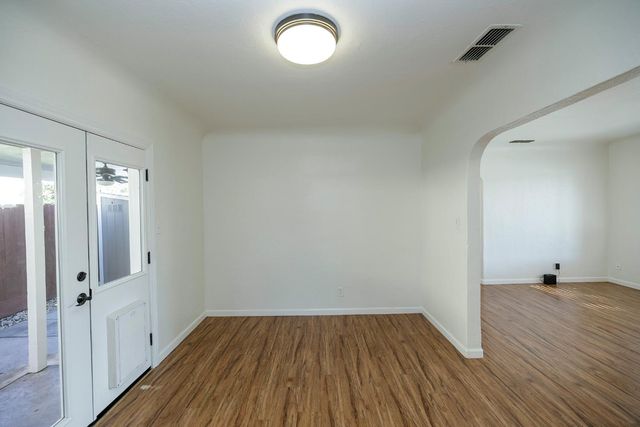 1705 Miller Ave, Modesto, CA 95354