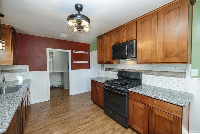 1705 Miller Ave, Modesto, CA 95354