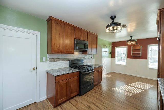 1705 Miller Ave, Modesto, CA 95354