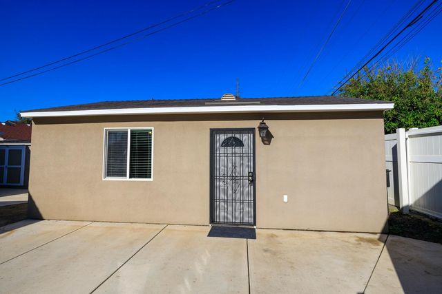 1705 Miller Ave, Modesto, CA 95354