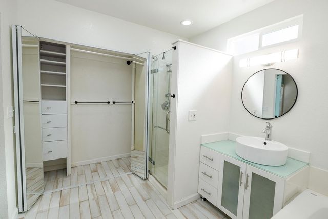 1705 Miller Ave, Modesto, CA 95354