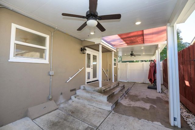 1705 Miller Ave, Modesto, CA 95354