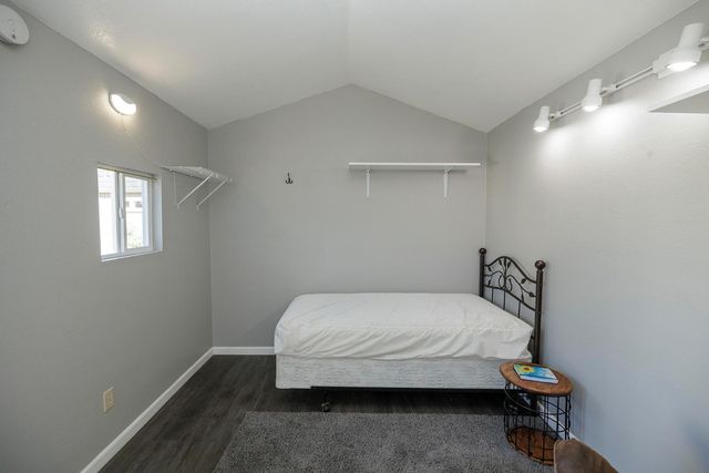 1705 Miller Ave, Modesto, CA 95354