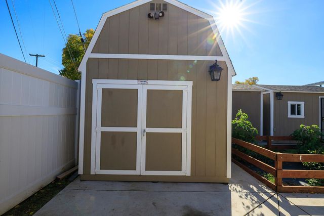 1705 Miller Ave, Modesto, CA 95354