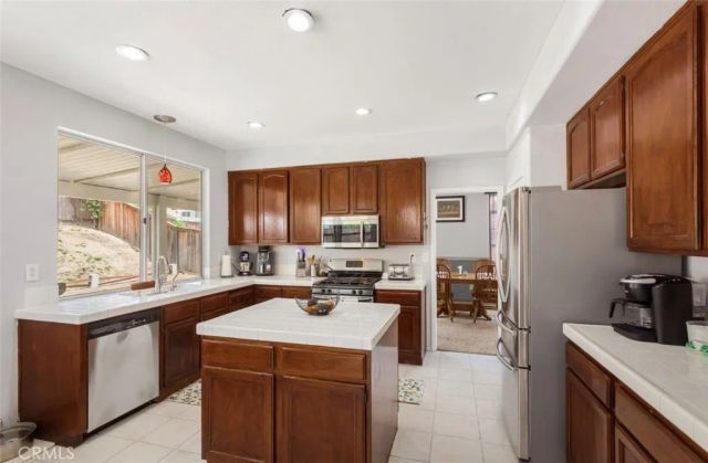 24128 Adams, Murrieta, CA 92562