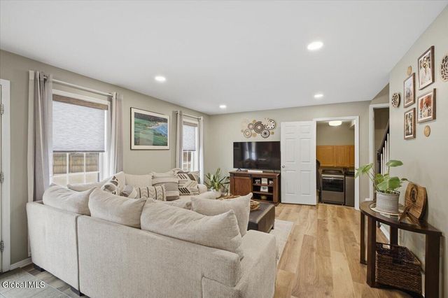 4 Wilshire Boulevard, Saratoga Springs, Outside, NY 12866