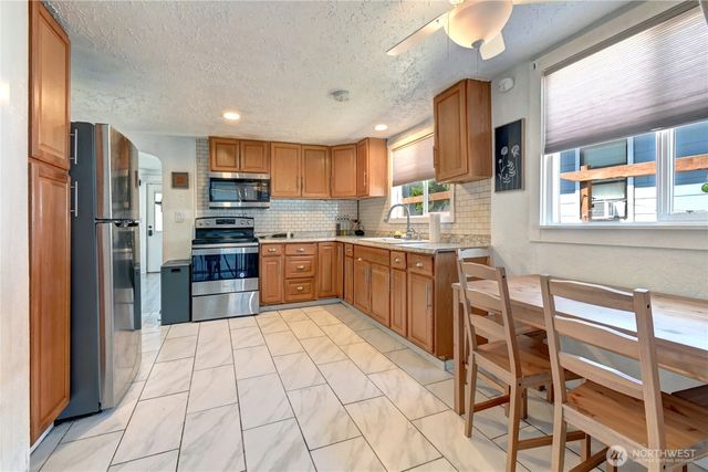 2327 Harrison Avenue, Everett, WA 98201