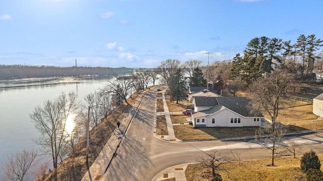 1201 W Conant Street, Portage, WI 53901