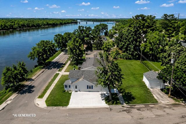 1201 W Conant Street, Portage, WI 53901