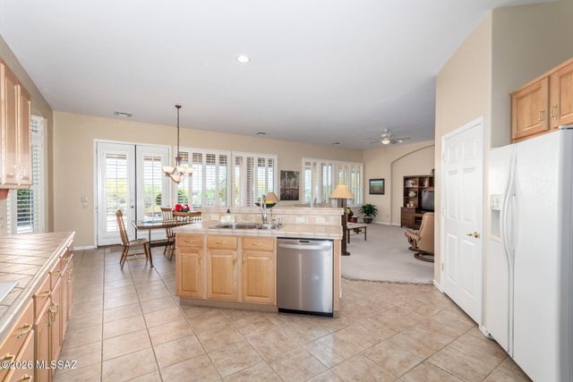 5117 W Desert Eagle Circle, Marana, AZ 85658