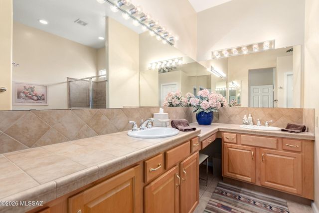 5117 W Desert Eagle Circle, Marana, AZ 85658