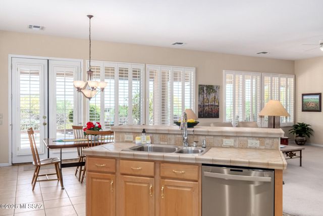 5117 W Desert Eagle Circle, Marana, AZ 85658