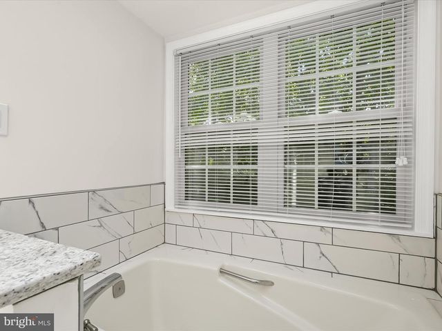 18 PARK VISTA CT, Silver Spring, MD 20906