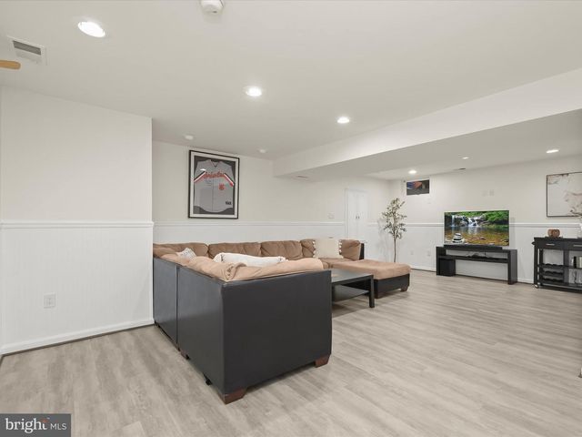 18 PARK VISTA CT, Silver Spring, MD 20906
