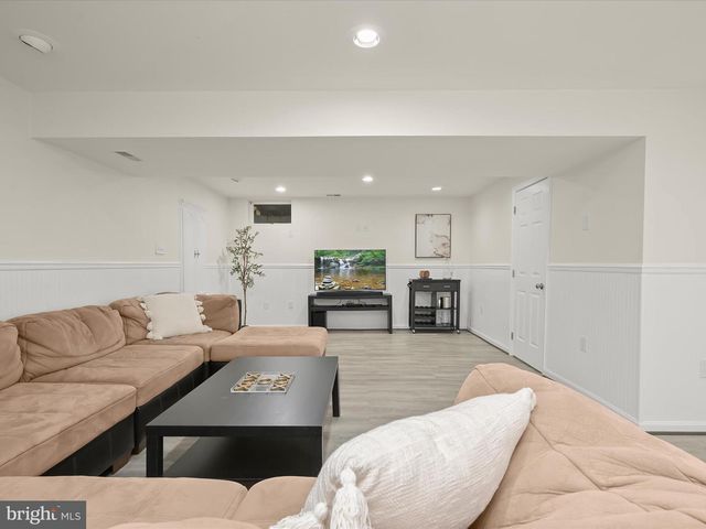 18 PARK VISTA CT, Silver Spring, MD 20906